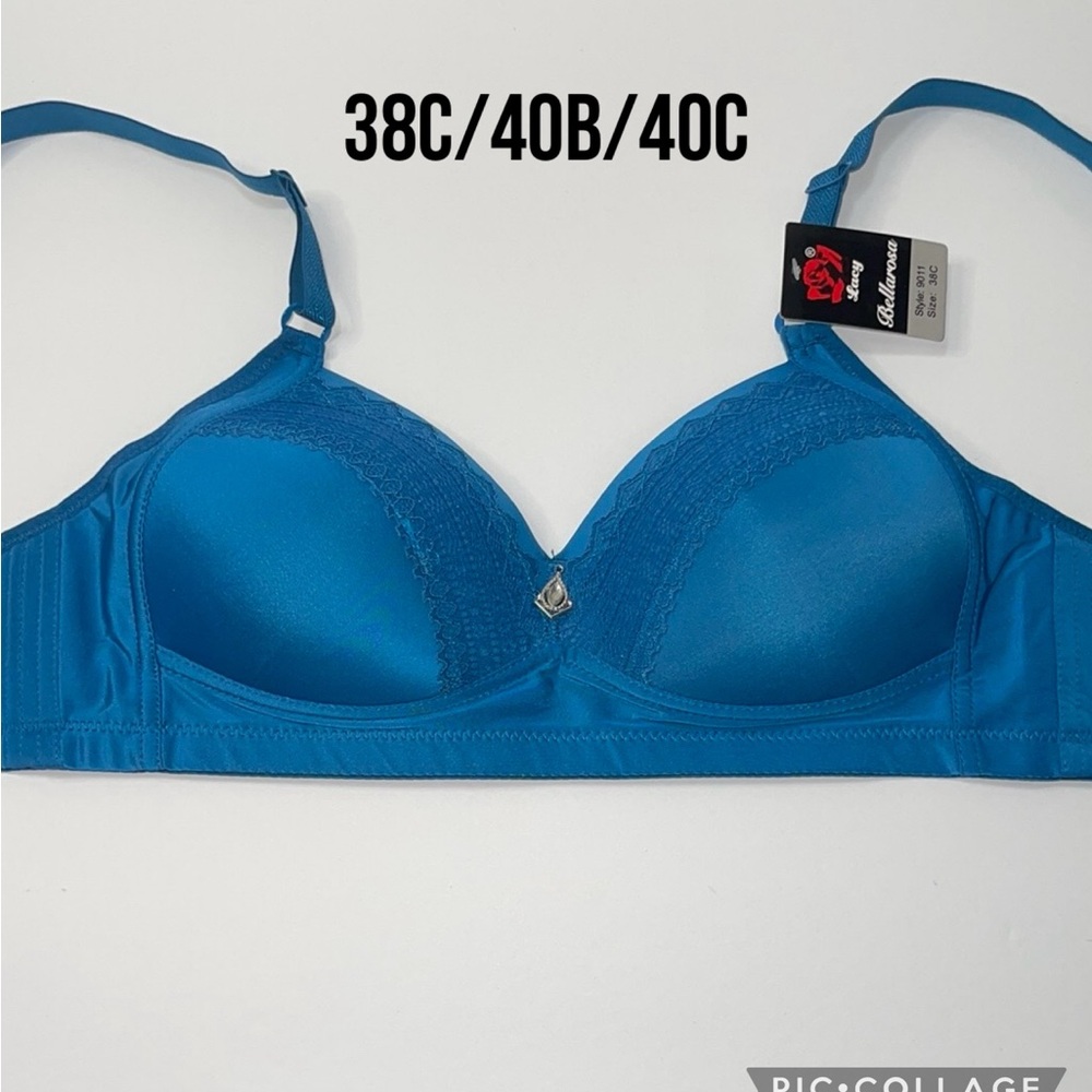 NWT Push Up Light Padded Wireless No Wire 3 Hooks Bra.